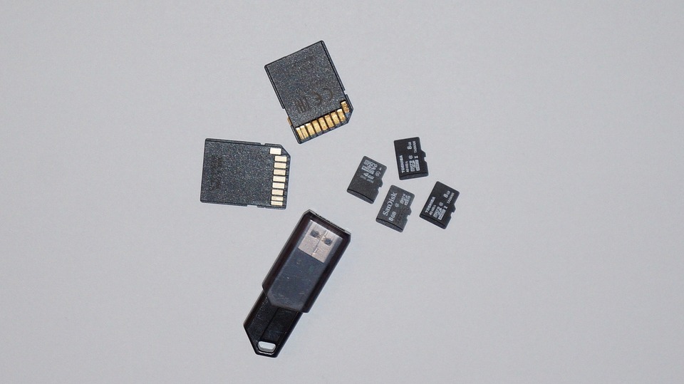 Odzyskiwanie danych z kart micro SD.