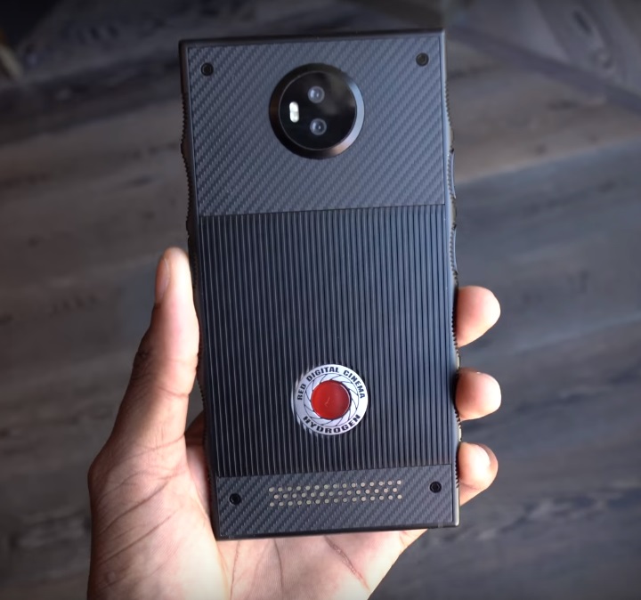 https://www.fandroid.com.pl/wp-content/uploads/2017/08/red-hydrogen-one.jpg